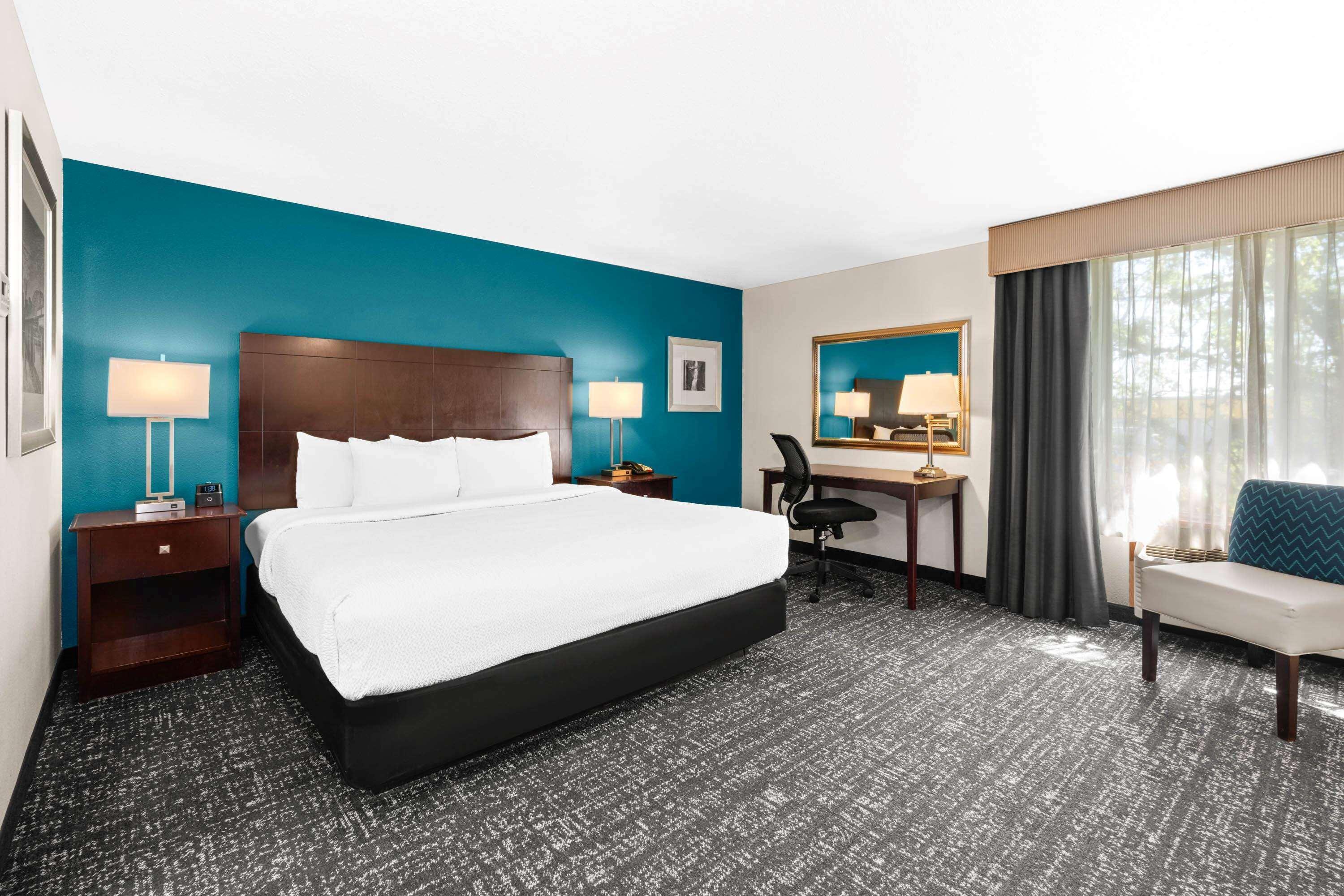 Hotel La Quinta By Wyndham Portland Nw Exterior foto